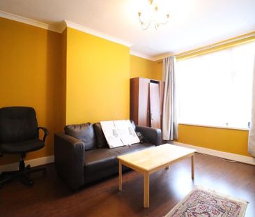 2 bedroom maisonette to rent - Photo 6