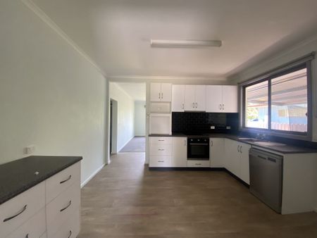 34 Byrne Street Moyhu VIC - Photo 2