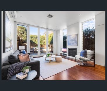Charming Victorian Home with Private Courtyard in Prime Richmond Lo... - Photo 1