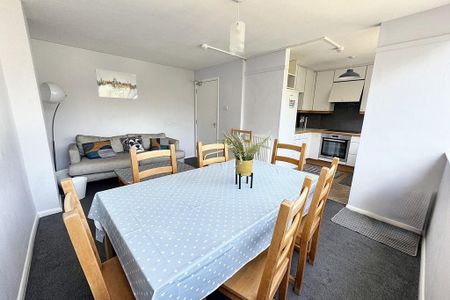 6 bedroom terraced house to rent - Photo 2