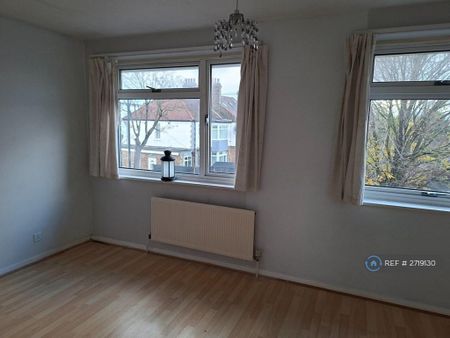 3 bedroom terraced house to rent - Photo 3