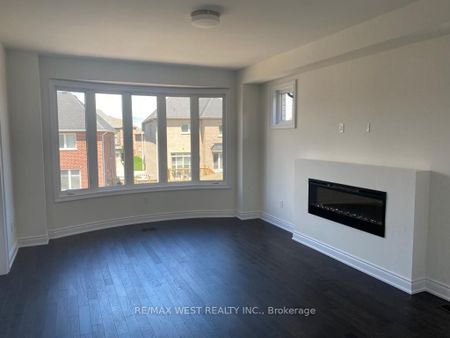 For Lease - 1362 Blackmore Street, Innisfil, Ontario - Photo 4