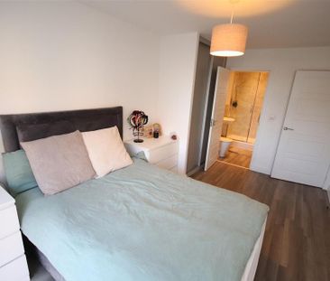 2 bedroom apartment to rent - Photo 6