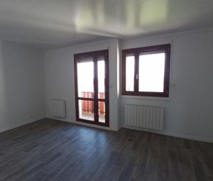 Location Appartement à BEAUREPAIRE - Photo 5