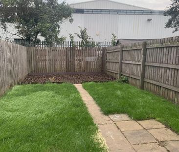 3 bedroom semi-detached house to rent - Photo 4