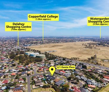 MODERN & CLOSE TO THE STATION - Photo 4