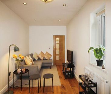 2 bedroom flat to rent - Photo 6