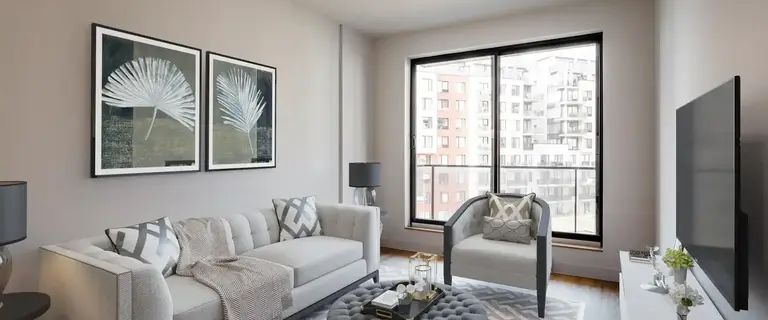 Vue Phase 6 | 5025 Rue Jean-Talon Ouest, Montreal - Photo 1