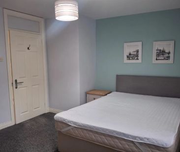 16 Kings Manor - Photo 2