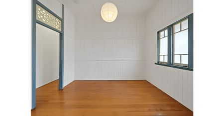 Highly Sort After Leafy Location! - Photo 3