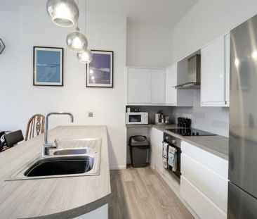 2 bedroom flat to rent - Photo 5