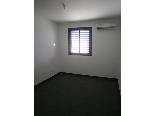 Location Appartement 2 pièces 43m² ST DENIS 97400 - Photo 1