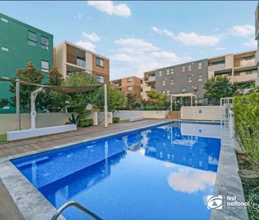 Contemporary, Suburban Sanctuary - Photo 4