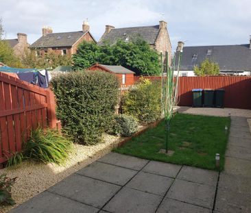 2 bedroom terraced house to rent - Photo 5