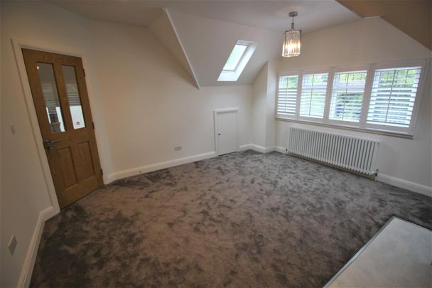 3 bed flat to rent in Wentworth, Bushey, WD23 - Photo 1