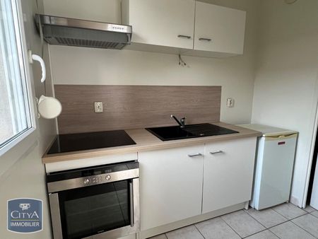 Location Appartement 2 pièces 45m² HARNES 62440 - Photo 3
