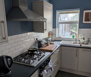 Room in a Shared House, Wakefield St, N18 - Photo 3