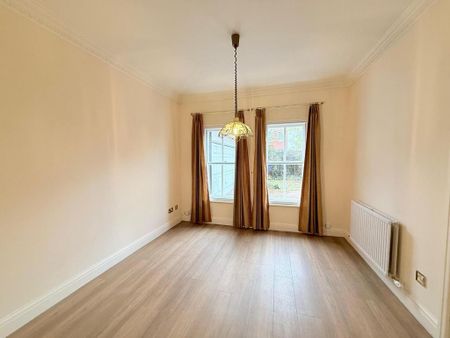 5 bedroom detached house to rent - Photo 3