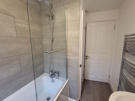 1 bedroom flat to rent - Photo 5