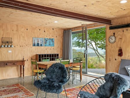 A home of elegance, ease and true tranqulity - Photo 3