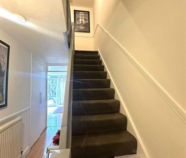 1 bedroom in a house share to rent - Photo 6