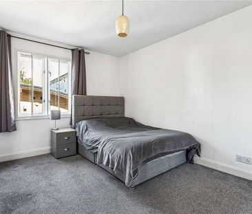 Kempton Court, Durward Street, London, E1 - Photo 6