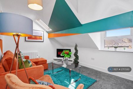 1 bedroom flat to rent - Photo 2