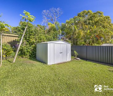 LOW SET THREE BEDROOM HOME IN BIRKDALE - Photo 4