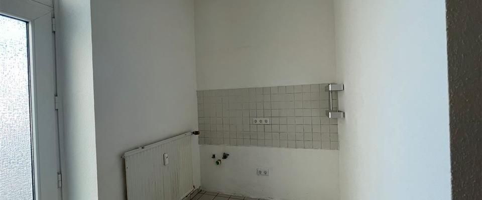 Mit eigenem Eingang! Bezugsfreies Apartment im Hinterhof zu vermieten - Photo 1
