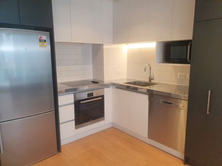 2 Bedroom fully furnished unit at Centro! + SMALL PETS FRIENDLY - Photo 5