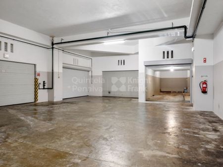 4 room luxury Flat for rent in Lisbon, Portugal - Photo 3