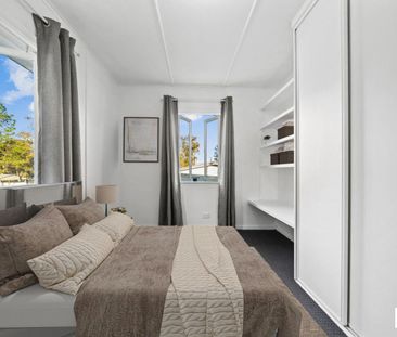 8 ROBERTS STREET, North Ipswich QLD 4305 - House For Rent | Domain - Photo 3