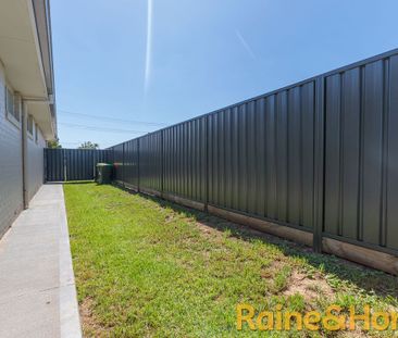 Spacious & Private - Photo 5