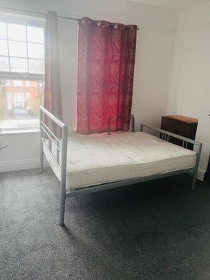 Room in a Shared House, St Fillans Road, SE6 - Photo 1