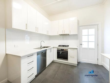 2/6 Charnwood Grove, St Kilda VIC 3182 - Photo 2