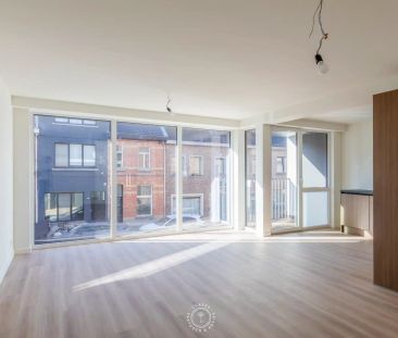 Volledig instap klaar appartement met autostaanplaats - Photo 1