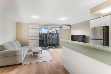 Refurbished&comma; Furnished Townhouse in the Heart of Maroochydore&excl; - Photo 3