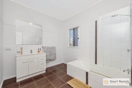 233 Ireland Street, Oonoonba QLD 4811 - House For Rent | Domain - Photo 4