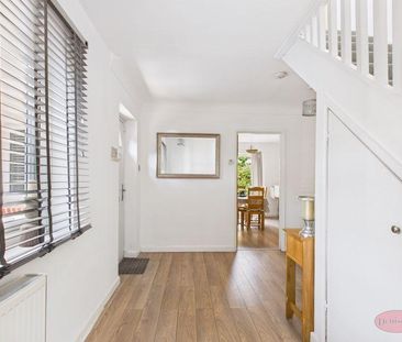 4 bedroom detached house to rent - Photo 6