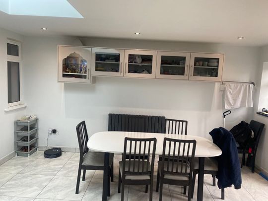 3 Bed Semi-Detached House, Lily Gardens, HA0 - Photo 1