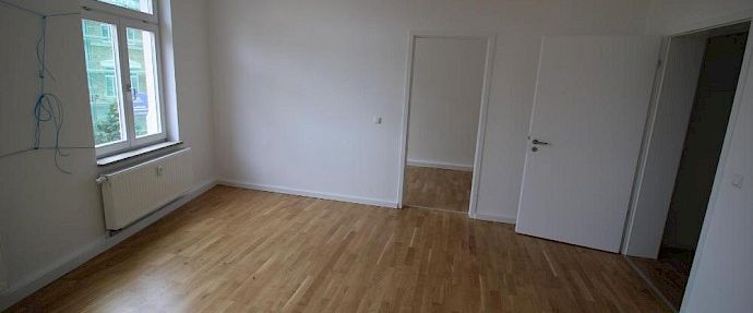 Charmante 4-Zimmer-Maisonette-Wohnung mit Einbauküche in Plauen Westend frei ab 01.12.2025 !! - Photo 1