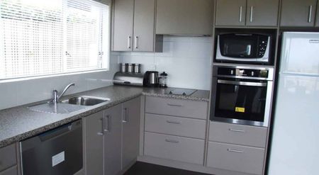 Fully furnished apartment - Photo 2