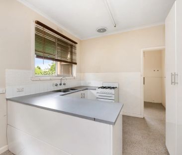 Neat Family Home in Quiet White Hills Location - Photo 2