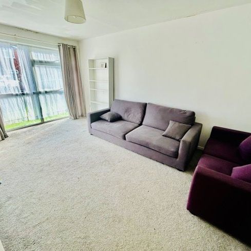 Neville Grove, Warwick, CV34 - Photo 1