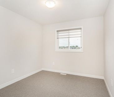 For Lease - 83 Sycamore Street, Welland, Ontario - Photo 3