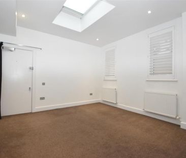 3 bedroom flat to rent - Photo 3