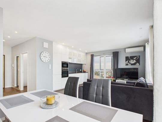 Apartament 2-pokojowy w chmurach – 16. piętro - Zdjęcie 1