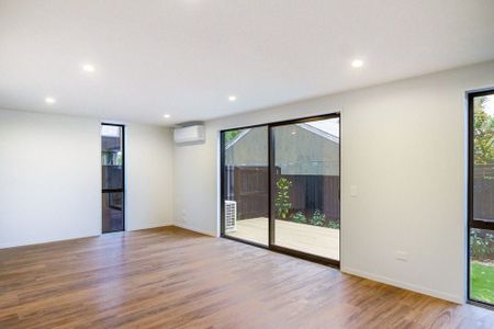 Modern 2 bedroom, 2 bathroom townhouse - Photo 4
