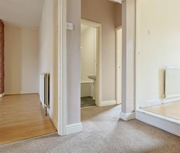 3 bedroom Flat to rent in Plessey Road, Blyth, Northumberland, NE24 - Photo 4
