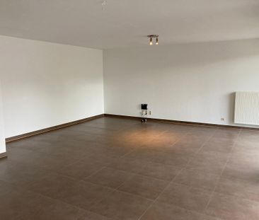 HERZELE - Recent appartement op centrale ligging - Photo 2